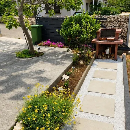 Vacation With Garden Povljana